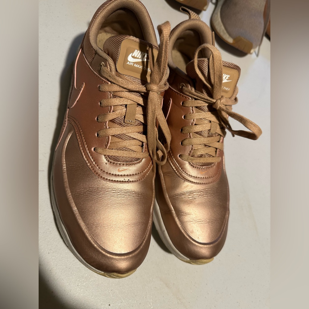 Nike Air Max Thea Rose Gold Women’s Sneakers. Size 10